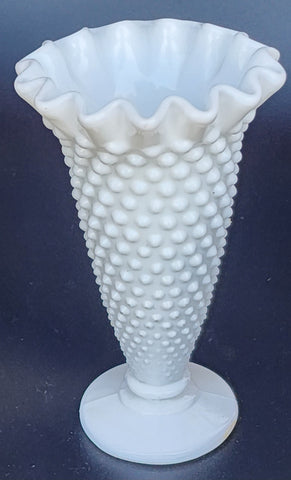 L.E Smith milk Glass HOBNAIL ruffled edge bud vase auction