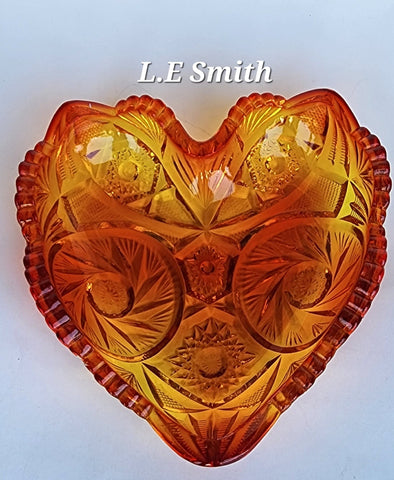 L.E Smith Glass amberina heart dish auction