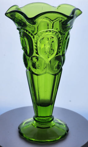 L E Smith moon and star green Glass vase