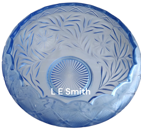 L E Smith Glass blue punch bowl AUCTION Pick up only