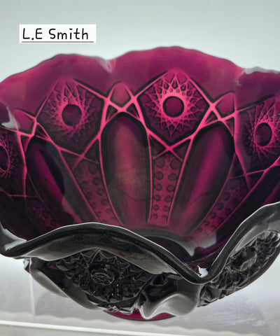 L.E Smith Glass Amethyst  ruffled edge Quintec bowl