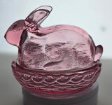 L.E. SMITH pink glass covered bunny dish