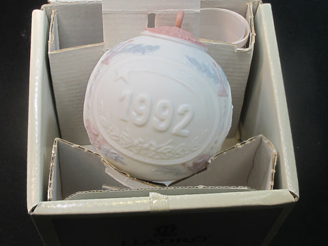 Lladro 1992 Christmas ornament