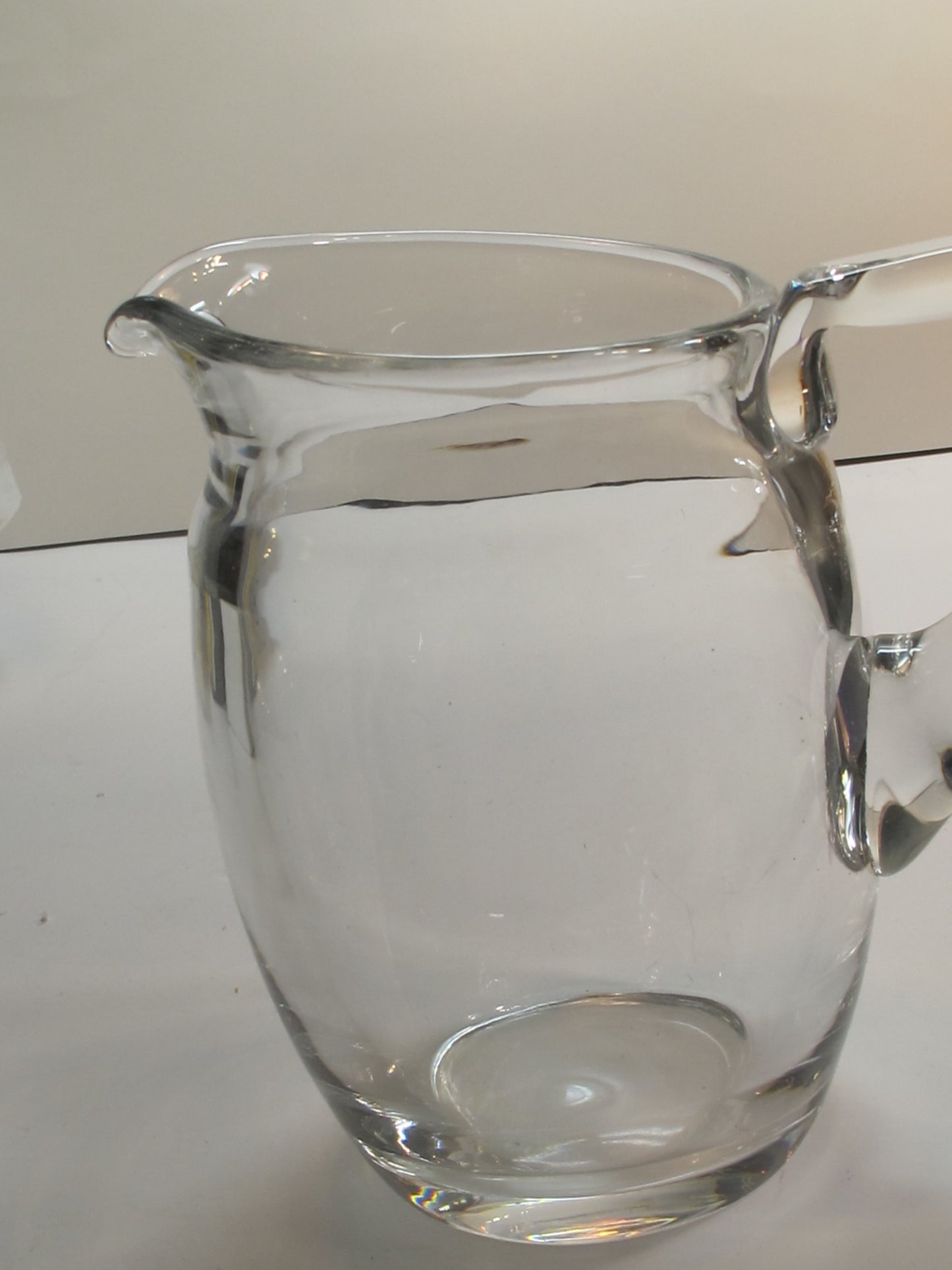 Crystal pitcher Ground and polished base