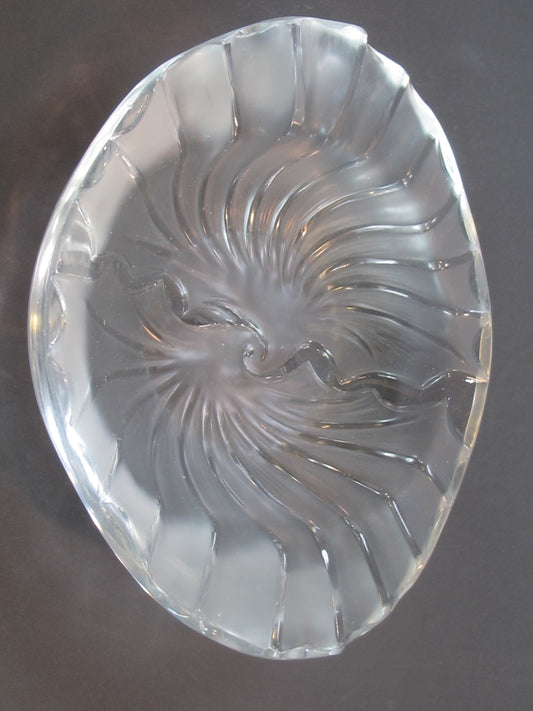 Lalique clear and frosted Crystal Nancy Cigar ashtray signed glass