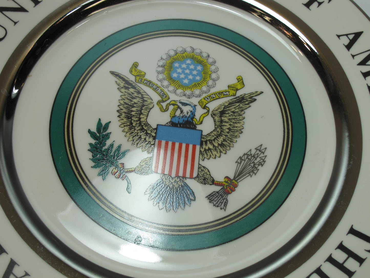 The great seal of the United states of america plate